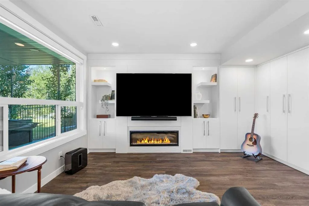 117 West Grove Point SW