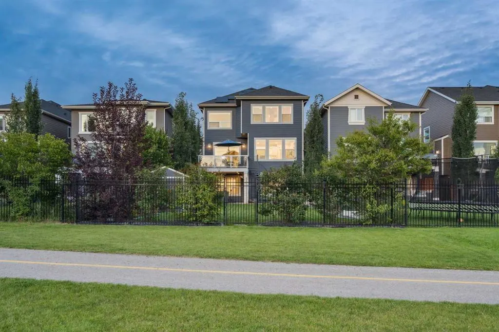 117 West Grove Point SW