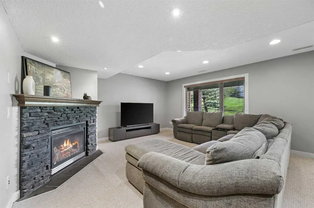 23 Elgin Estates Hill SE
