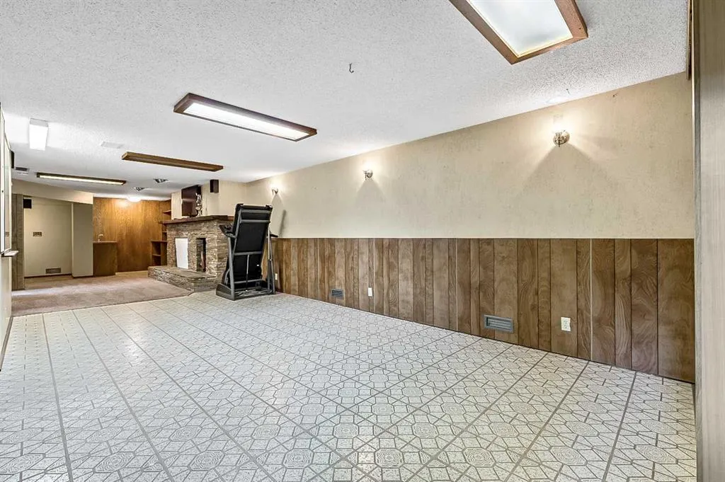 8 Heather Place SW