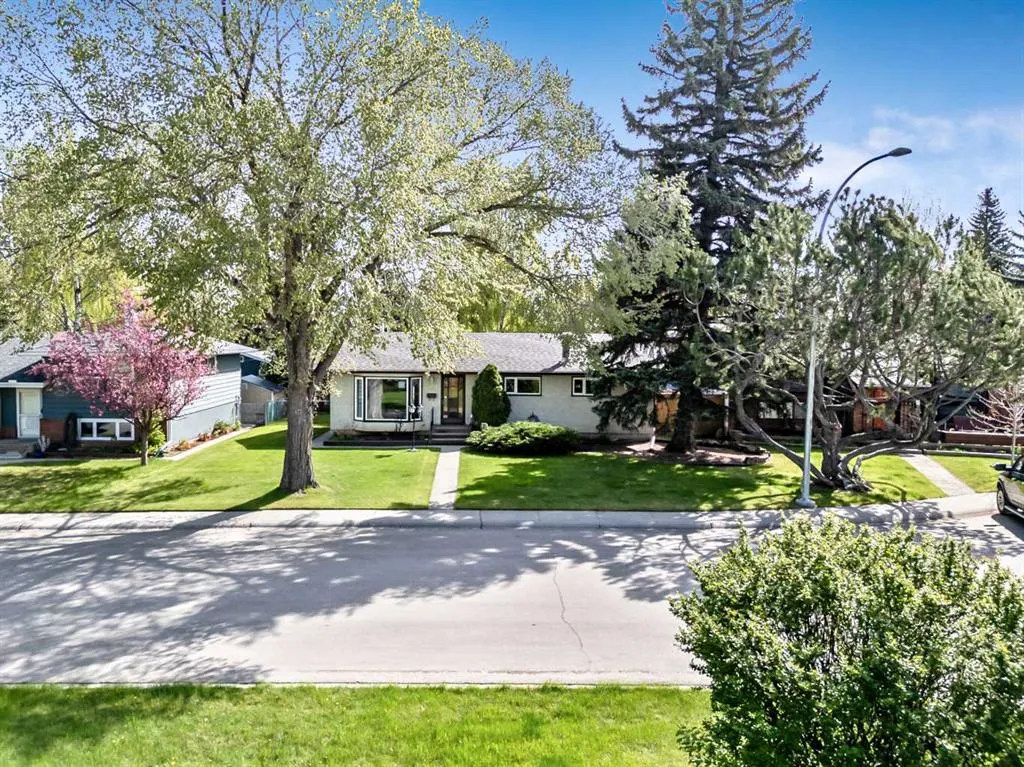 8 Heather Place SW