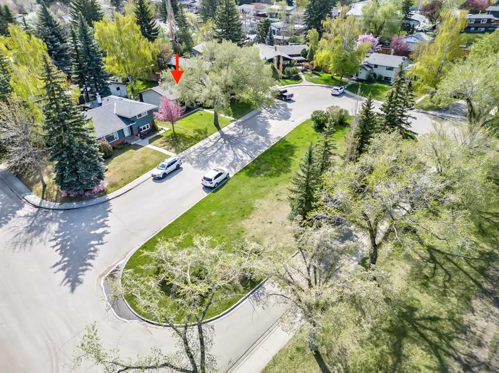 8 Heather Place SW