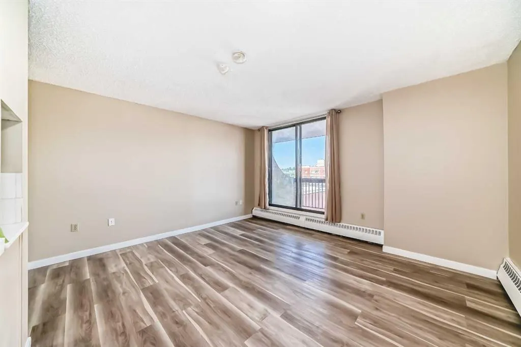 116 3 Avenue SE, #401