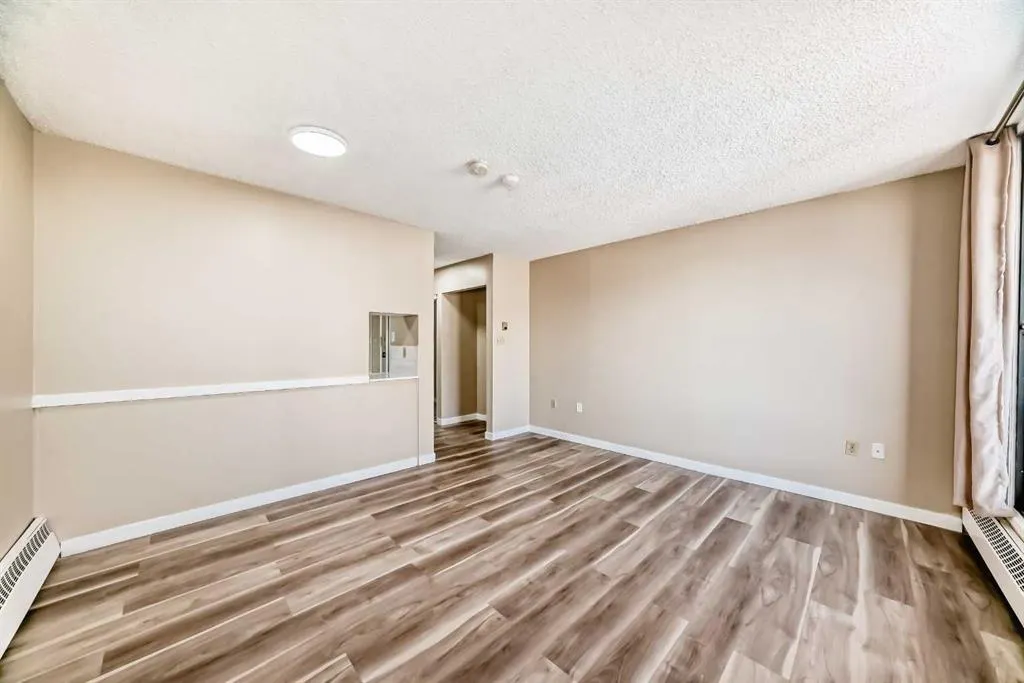 116 3 Avenue SE, #401