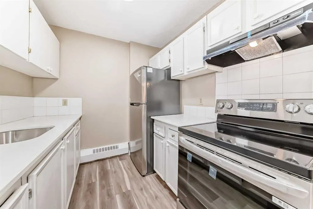 116 3 Avenue SE, #401