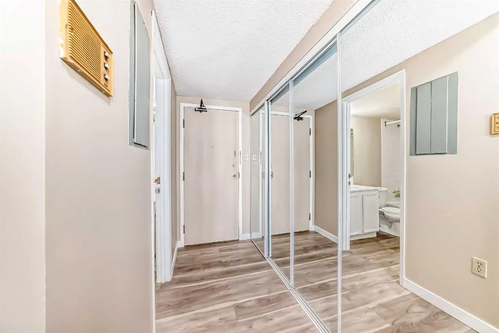 116 3 Avenue SE, #401