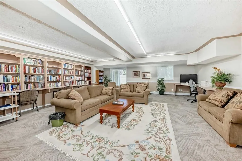 56 Carroll Crescent, #231