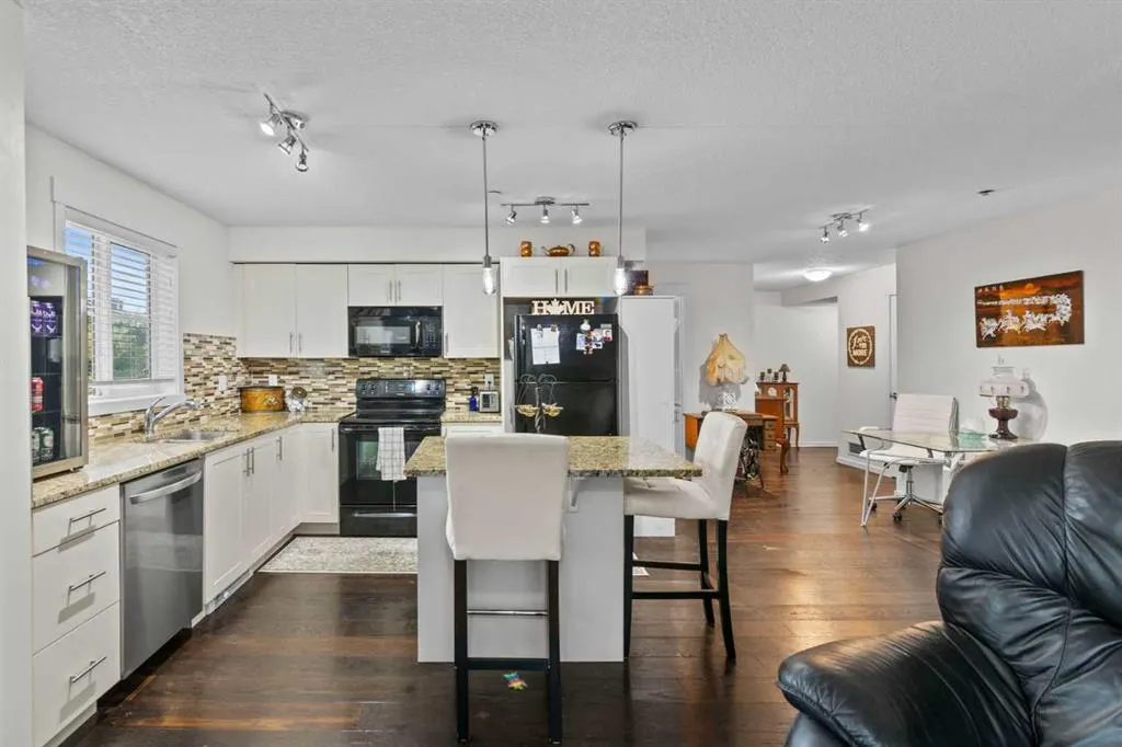 99 Copperstone Park SE, #1218
