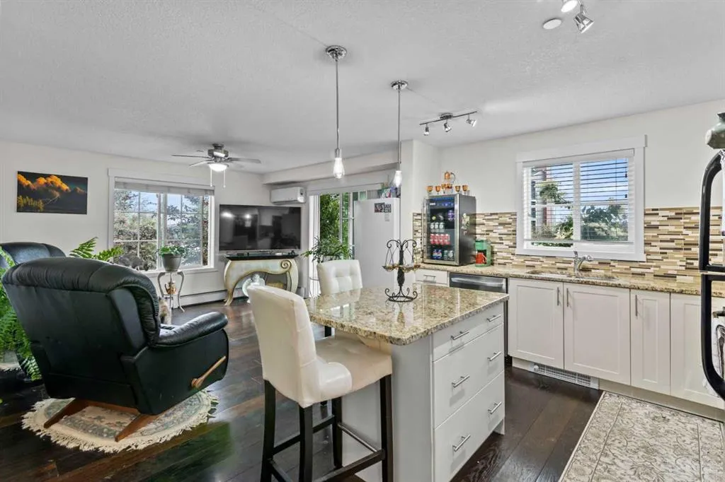 99 Copperstone Park SE, #1218