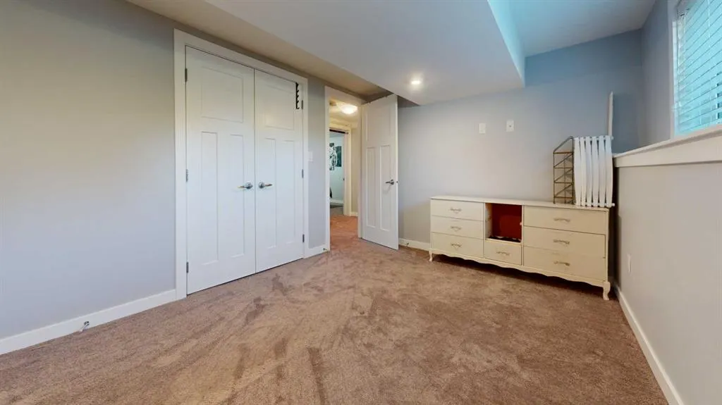 1310 20 Avenue