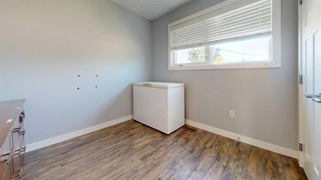 1310 20 Avenue