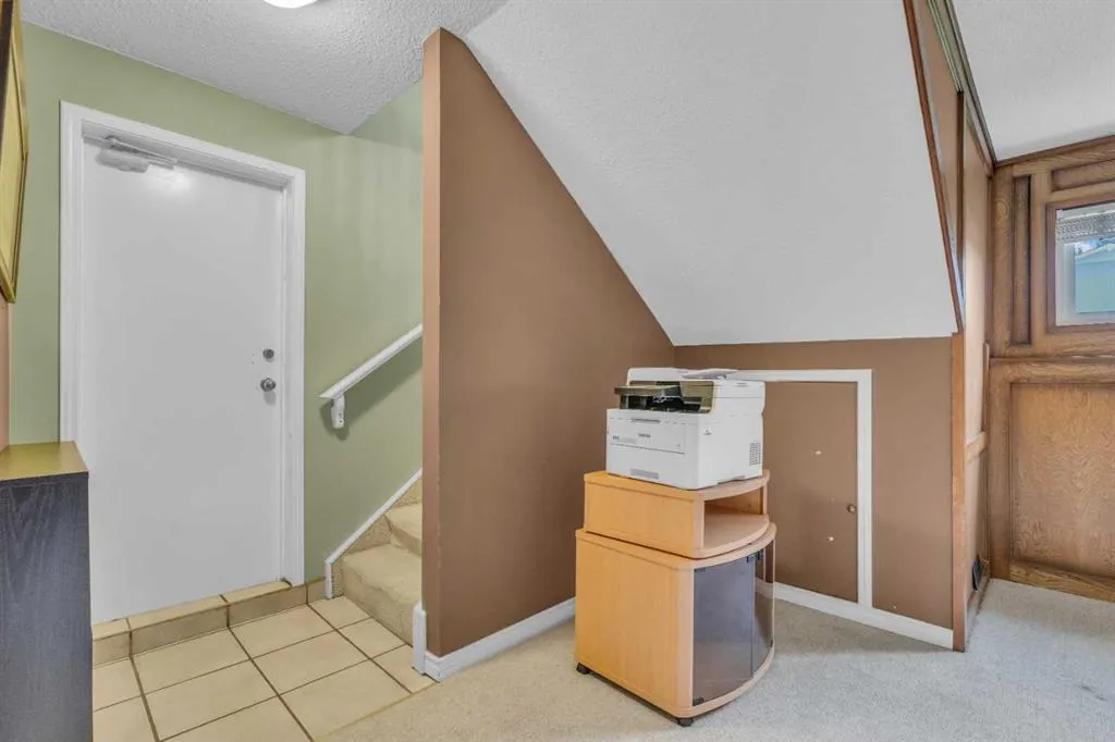 403 Queen Alexandra Way SE