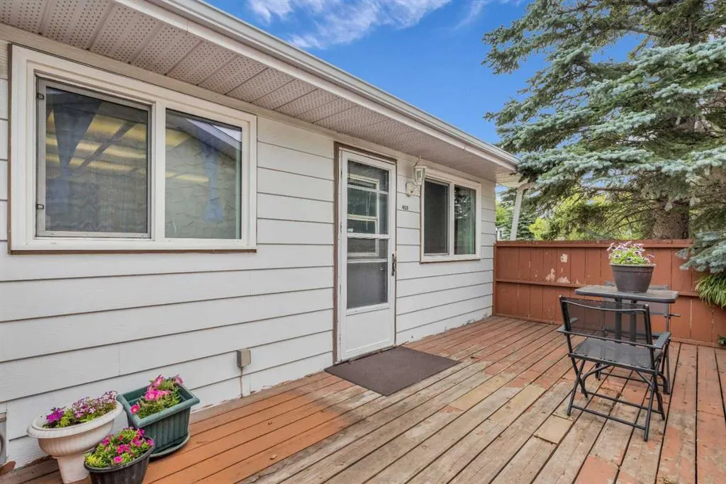 403 Queen Alexandra Way SE