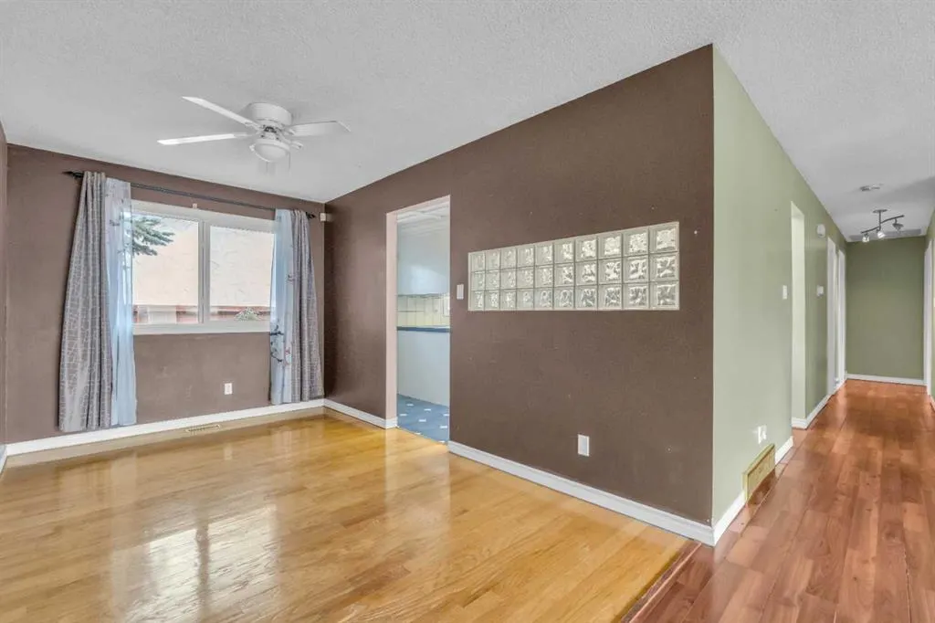 403 Queen Alexandra Way SE