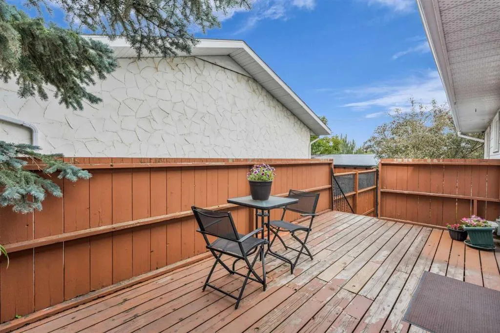 403 Queen Alexandra Way SE