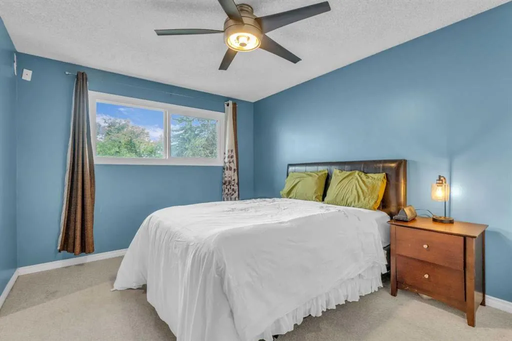403 Queen Alexandra Way SE