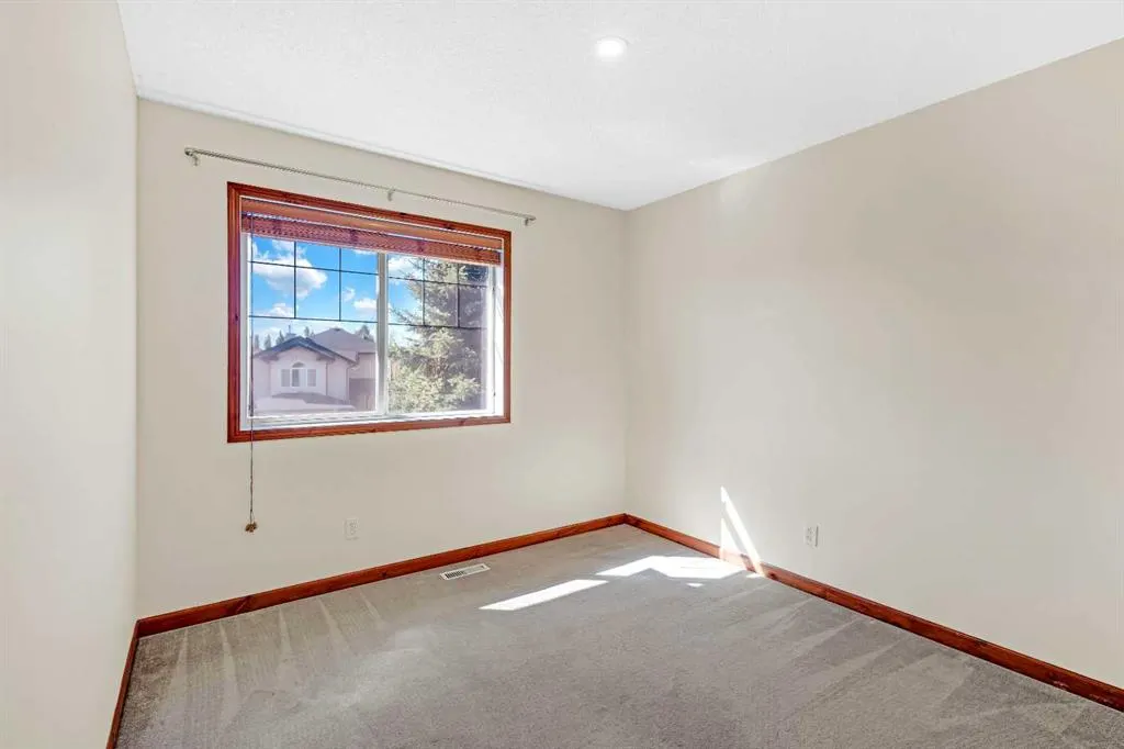 113 Wentworth Close SW