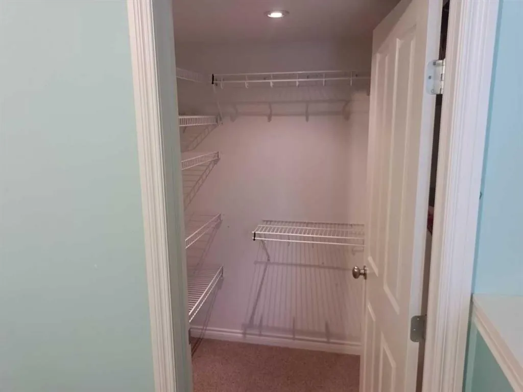 2 Holsworth Place