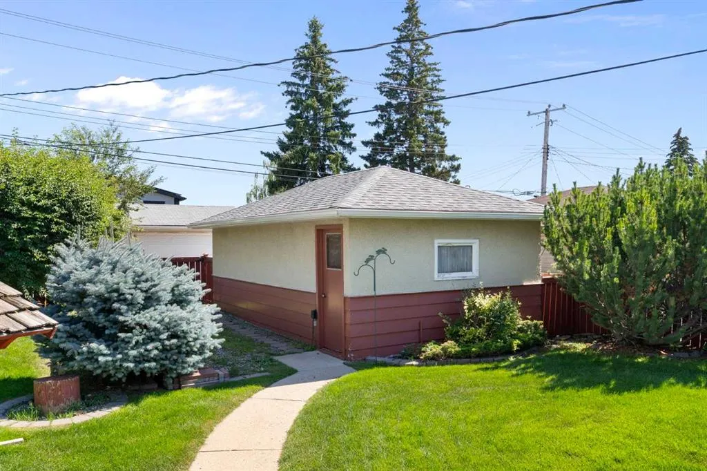 16 Chatham Drive NW