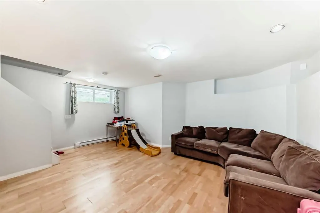 119 Covepark Drive NE