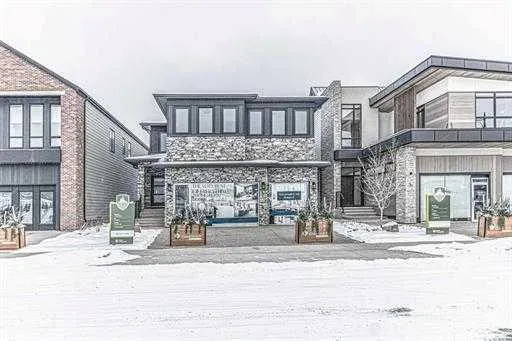 356 Greenwich Drive NW