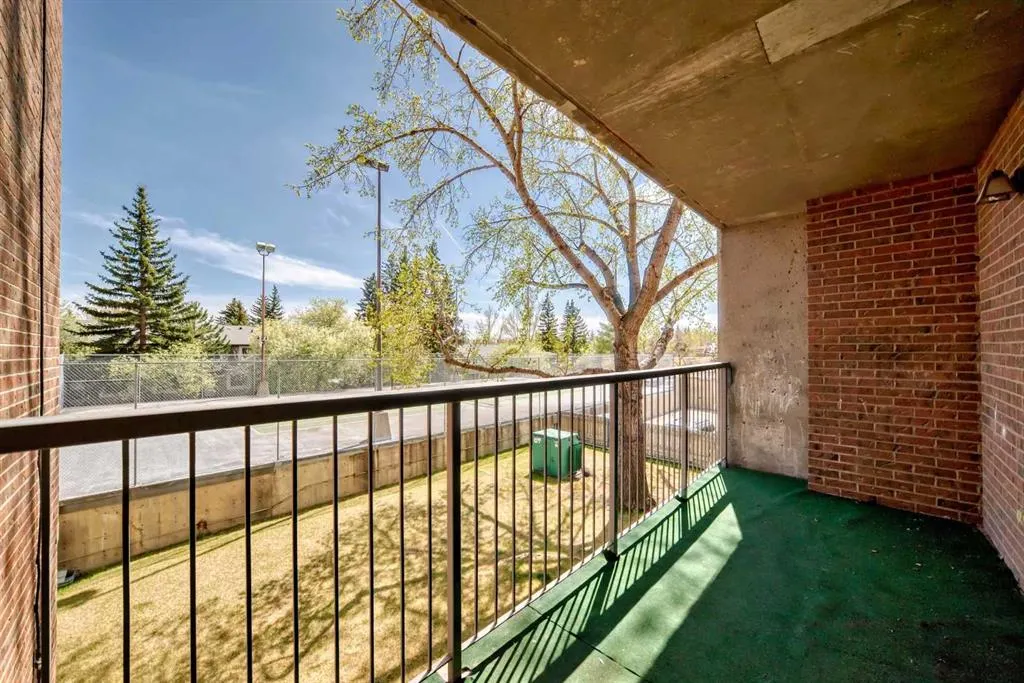 4944 Dalton Drive NW, #202