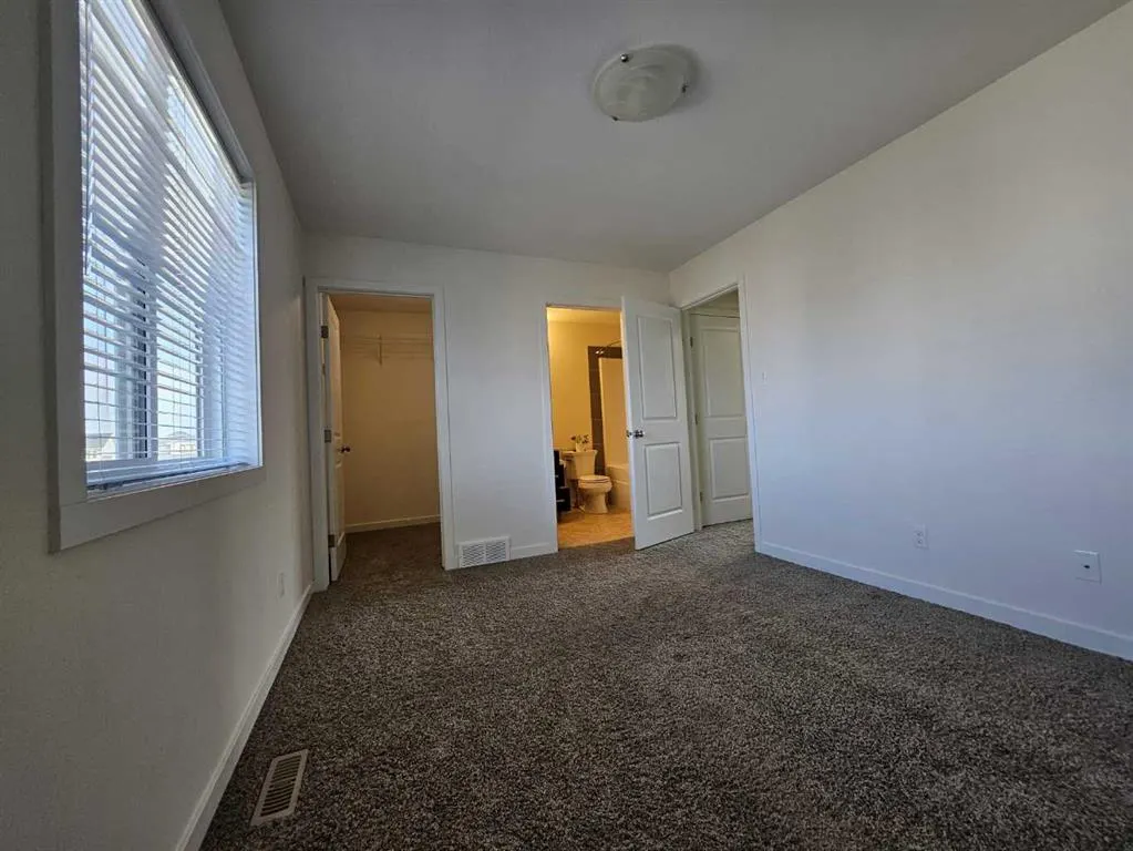 290 Mildred Dobbs Boulevard N