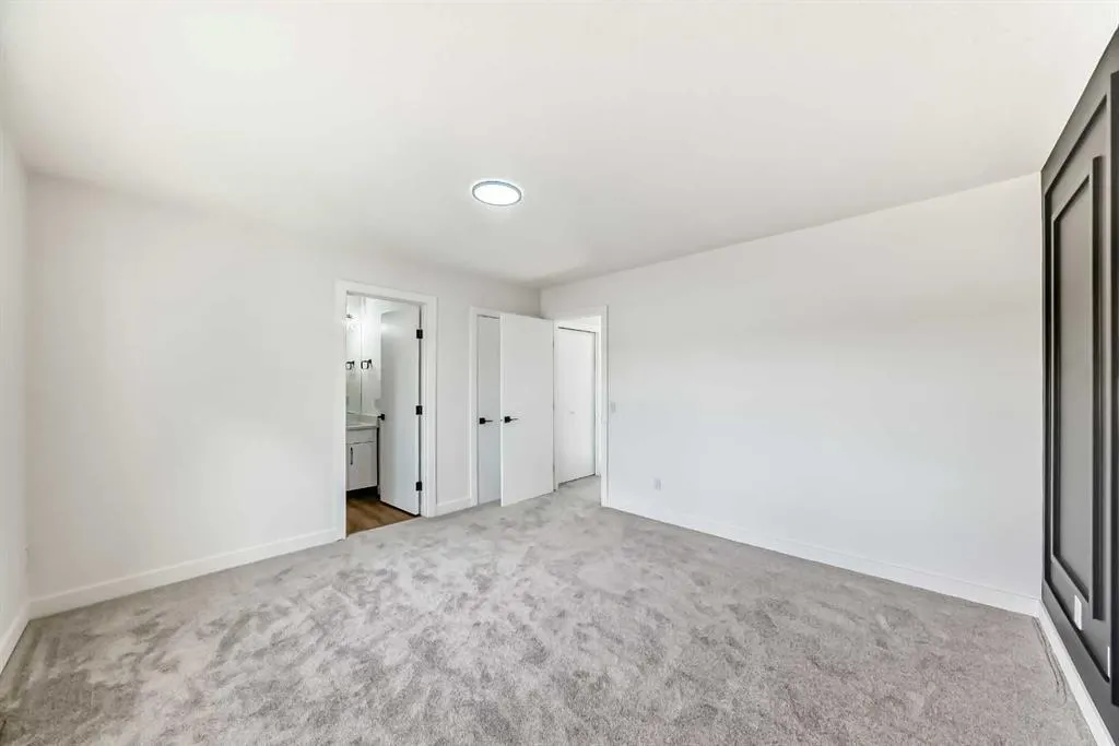 181 Martinglen Way NE