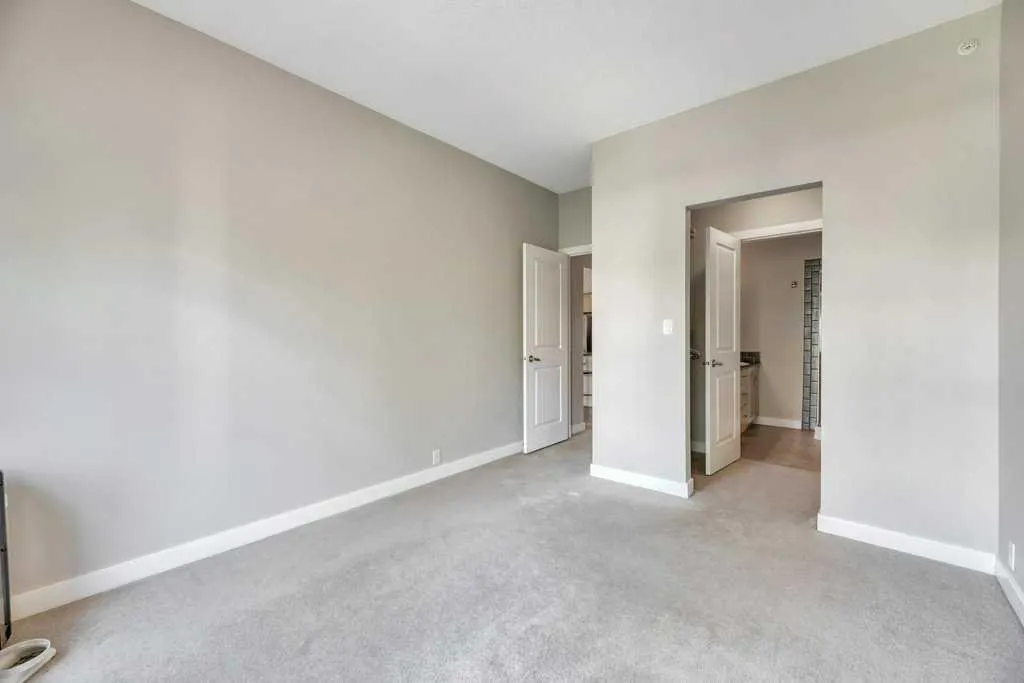 5605 Henwood Street SW, #3209