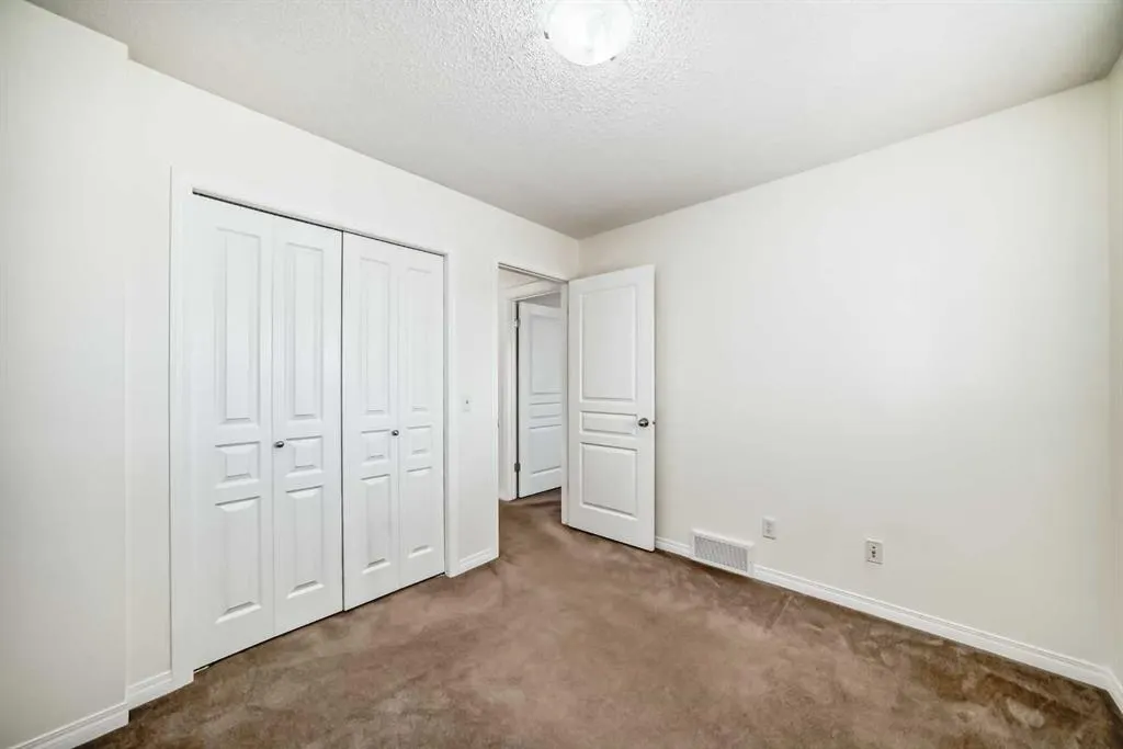 23 Auburn Bay Manor SE