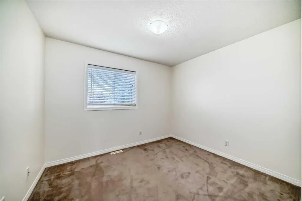 23 Auburn Bay Manor SE