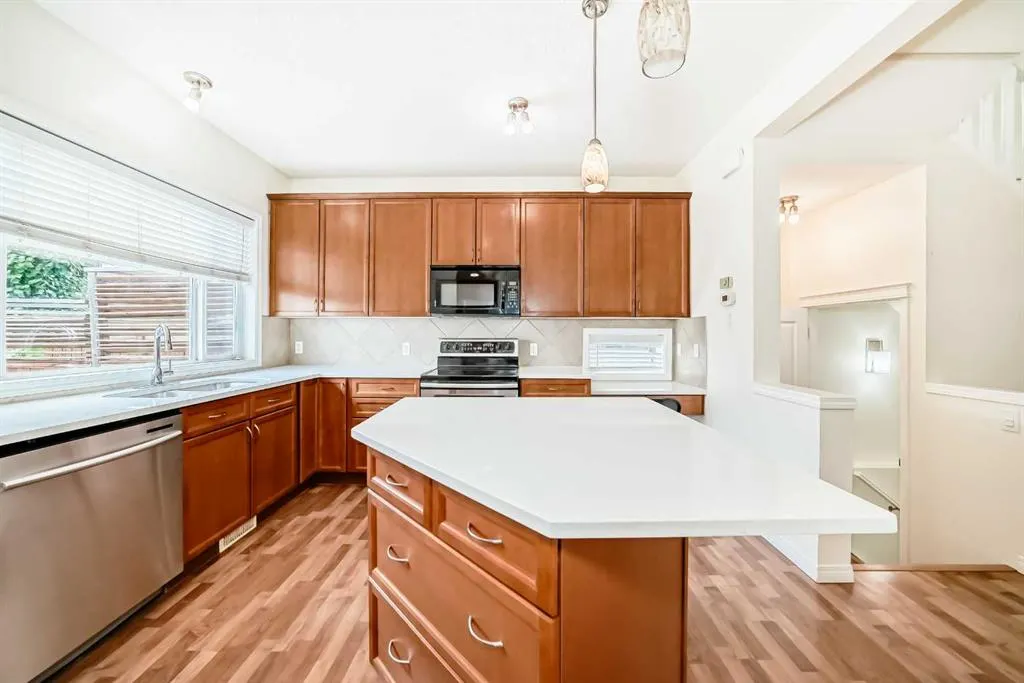 23 Auburn Bay Manor SE
