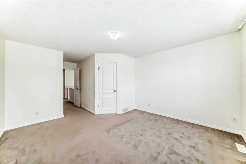 23 Auburn Bay Manor SE