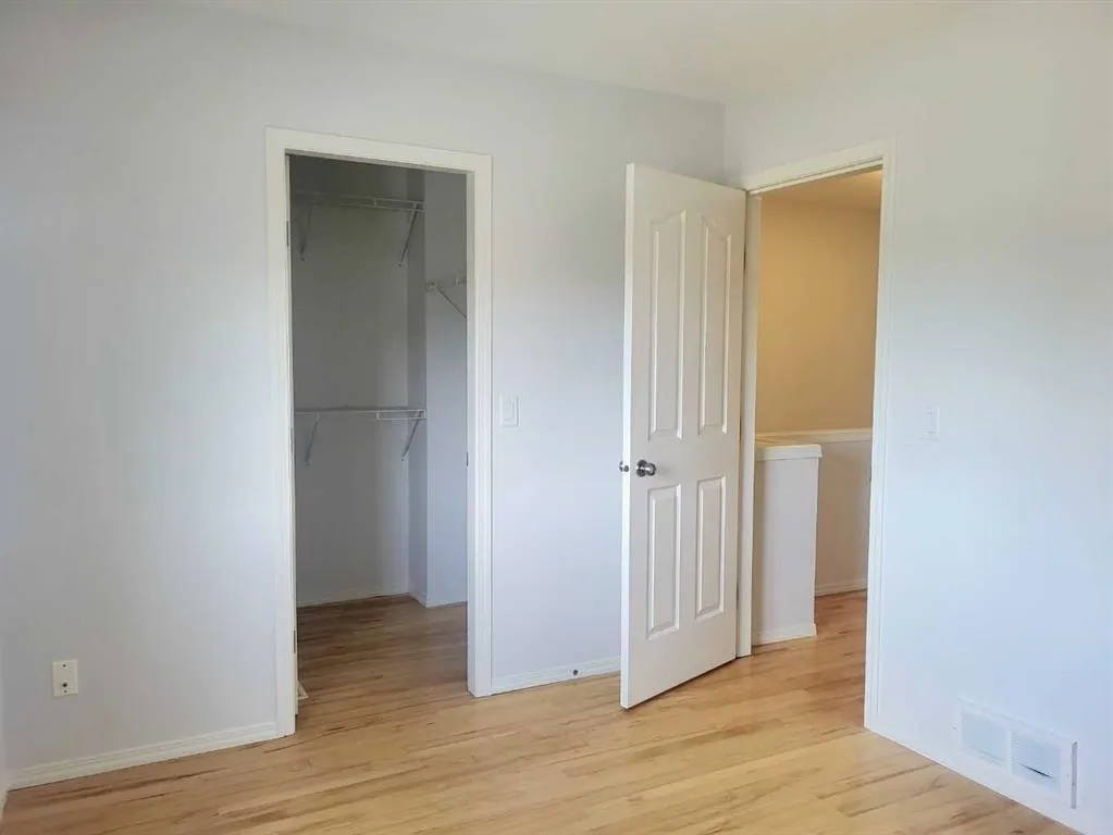 2001 Luxstone Boulevard NW, #504