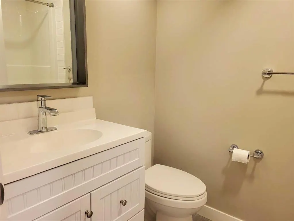 2001 Luxstone Boulevard NW, #504