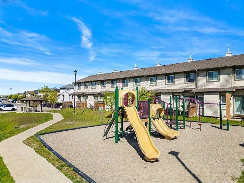 2001 Luxstone Boulevard NW, #504
