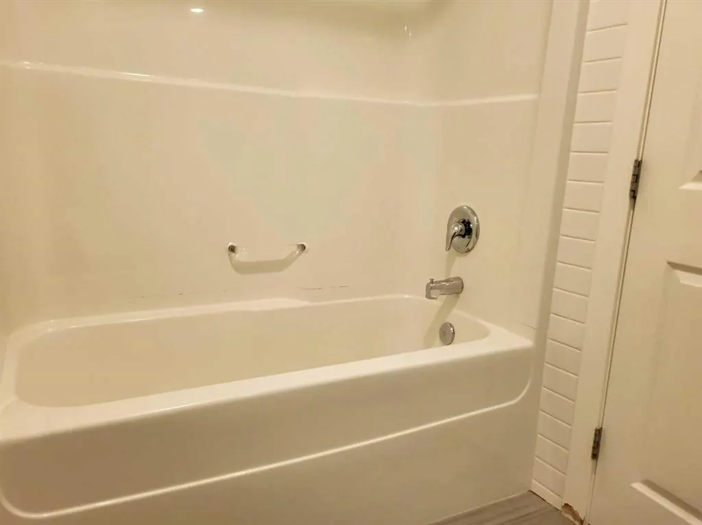 2001 Luxstone Boulevard NW, #504
