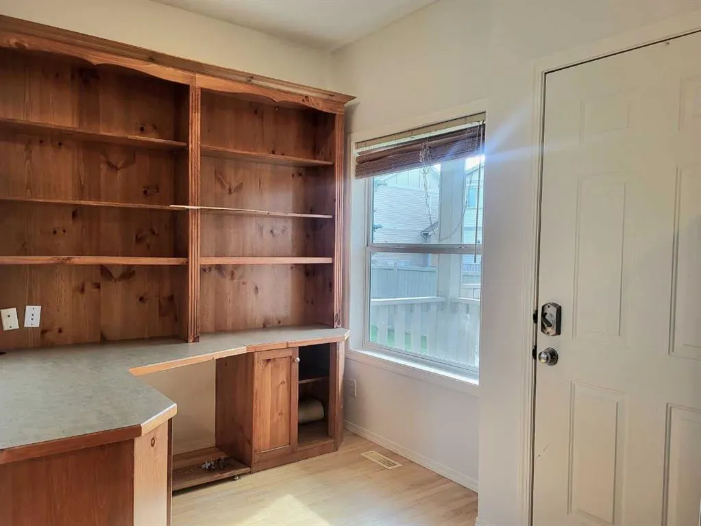 2001 Luxstone Boulevard NW, #504
