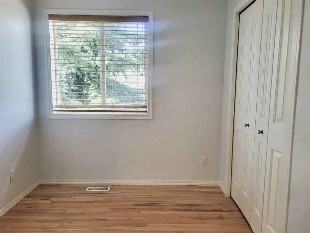2001 Luxstone Boulevard NW, #504
