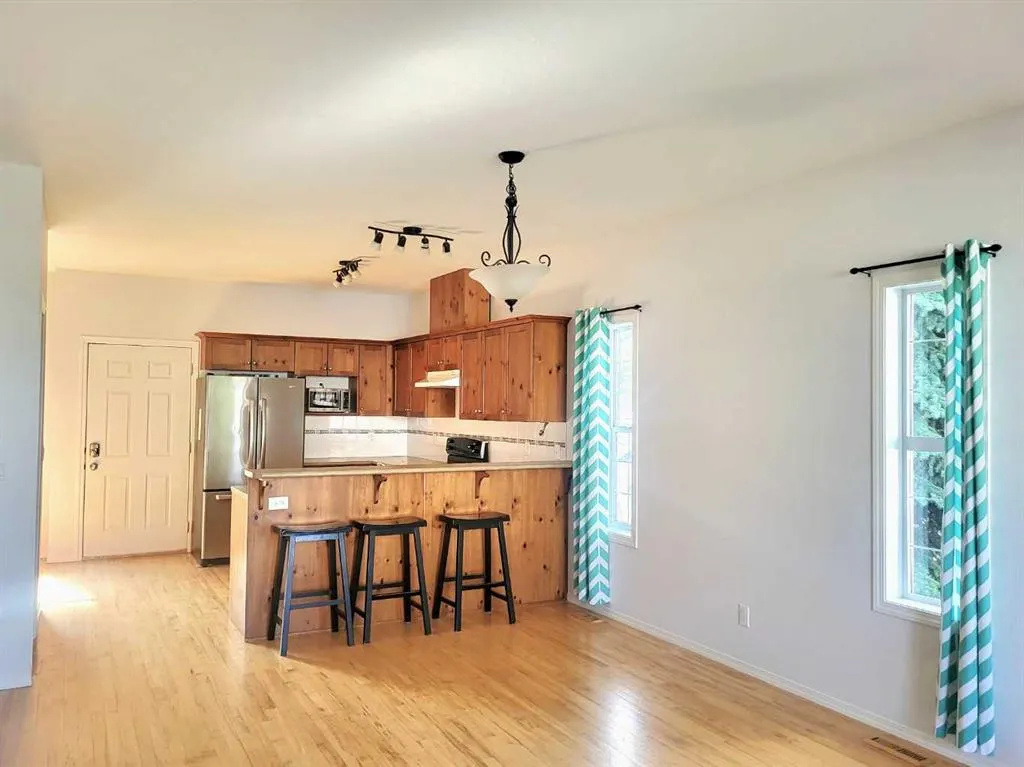 2001 Luxstone Boulevard NW, #504