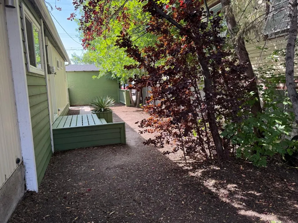 29 7 Avenue SE