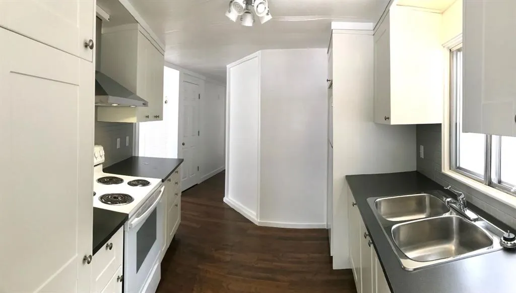 29 7 Avenue SE