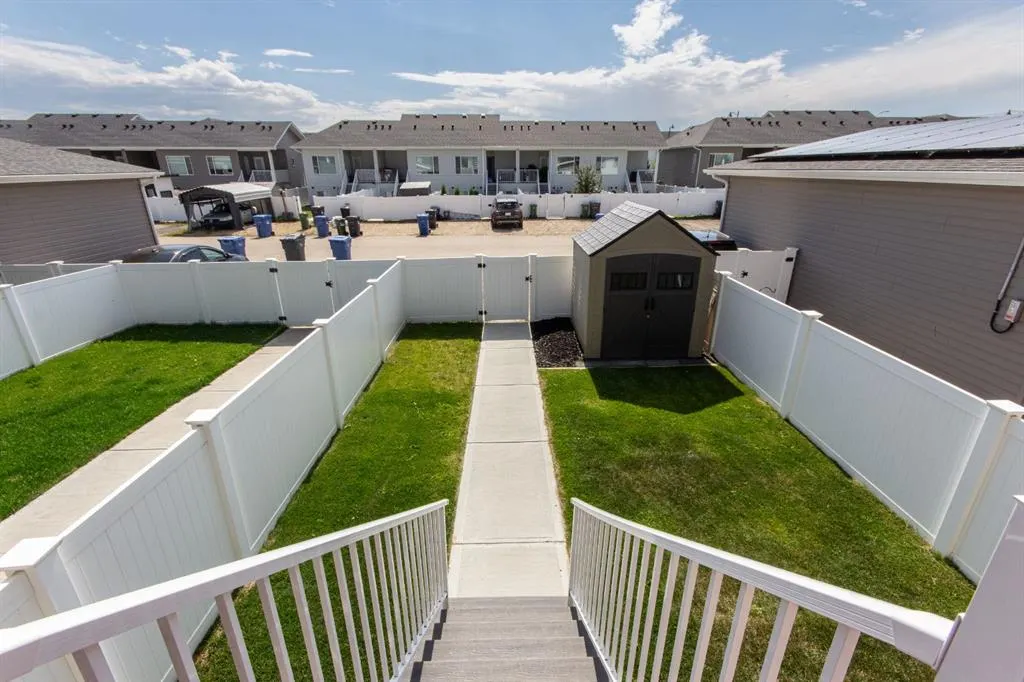 77 Ellington Crescent