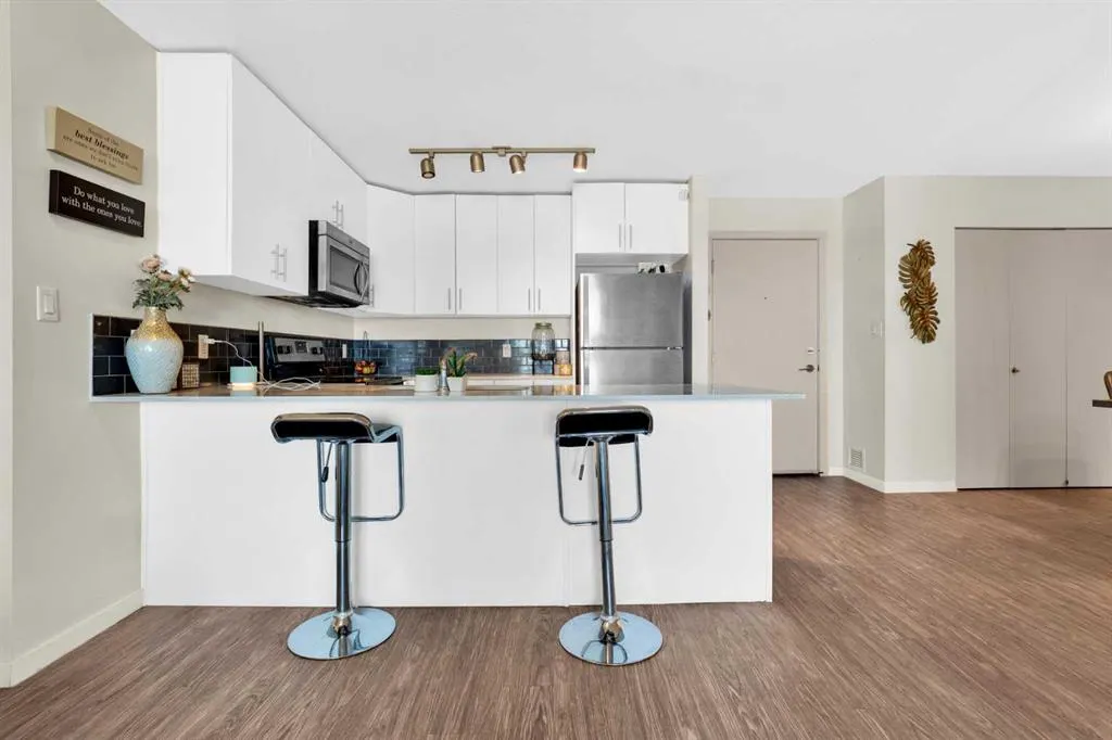 181 Skyview Ranch Manor NE, #2401