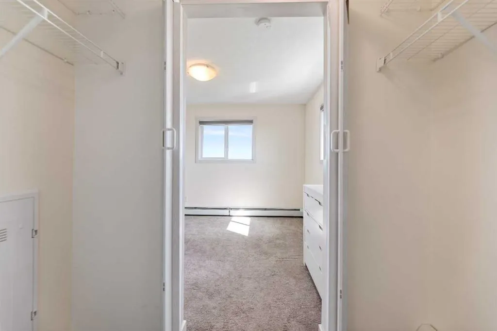 181 Skyview Ranch Manor NE, #2401