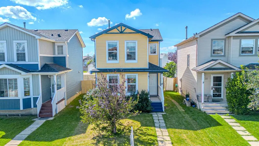 16 Martin Crossing Bay NE