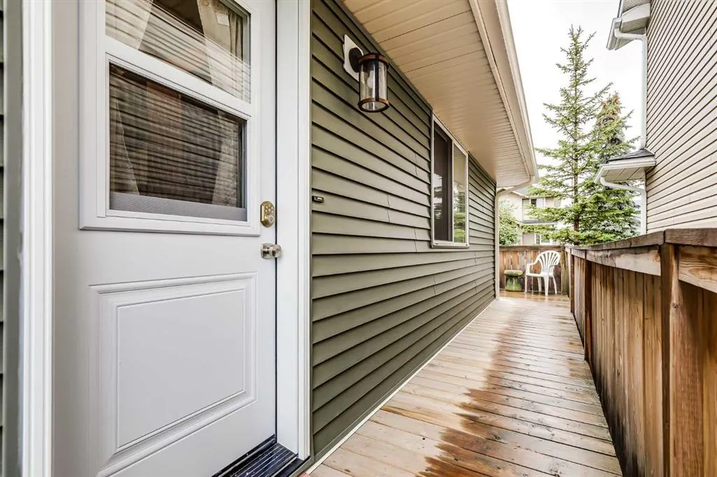 19 Martinwood Court NE