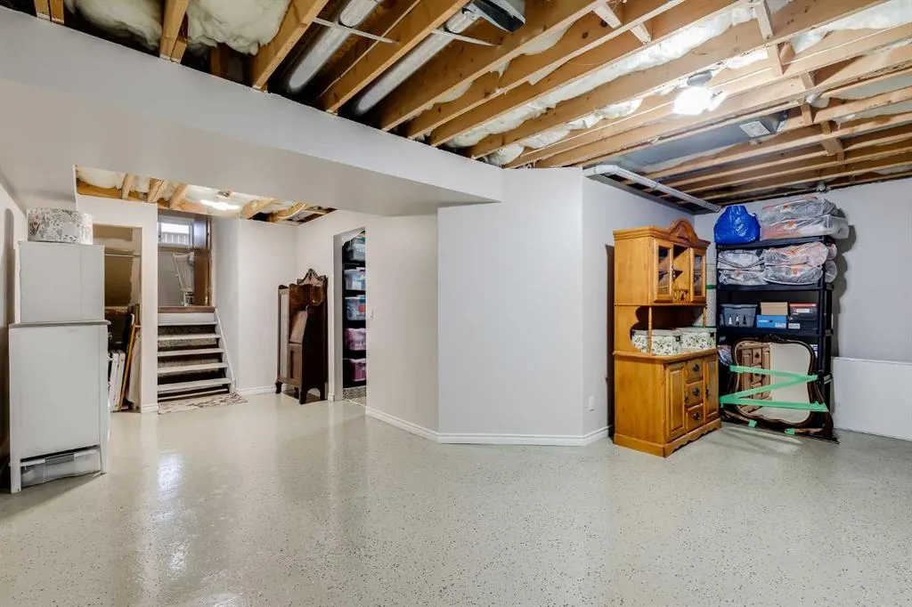 19 Martinwood Court NE