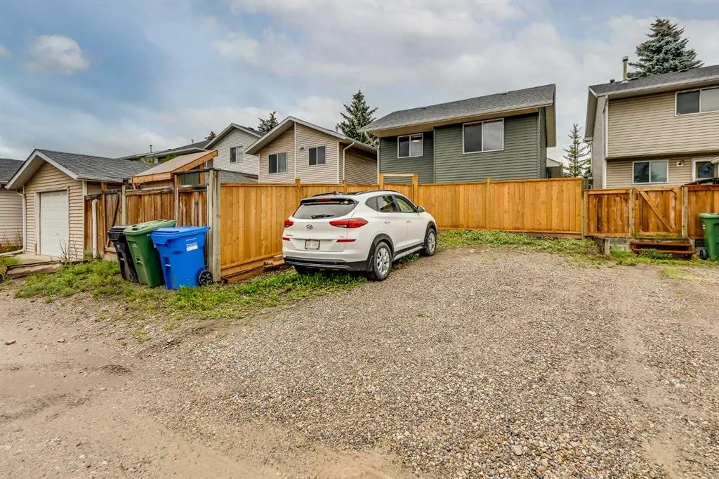 19 Martinwood Court NE