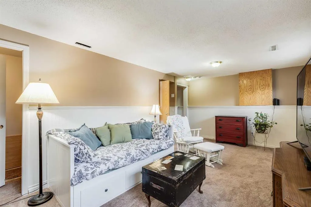 19 Martinwood Court NE